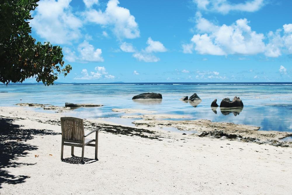 Crown Beach Hotel Seychelles Pointe Au Sel Exterior foto